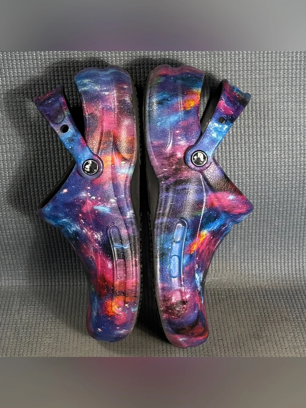 Crocs Bistro Graphic Slip Resistant Work Clogs Galaxy Print Men Sz 9 Women Sz 11
